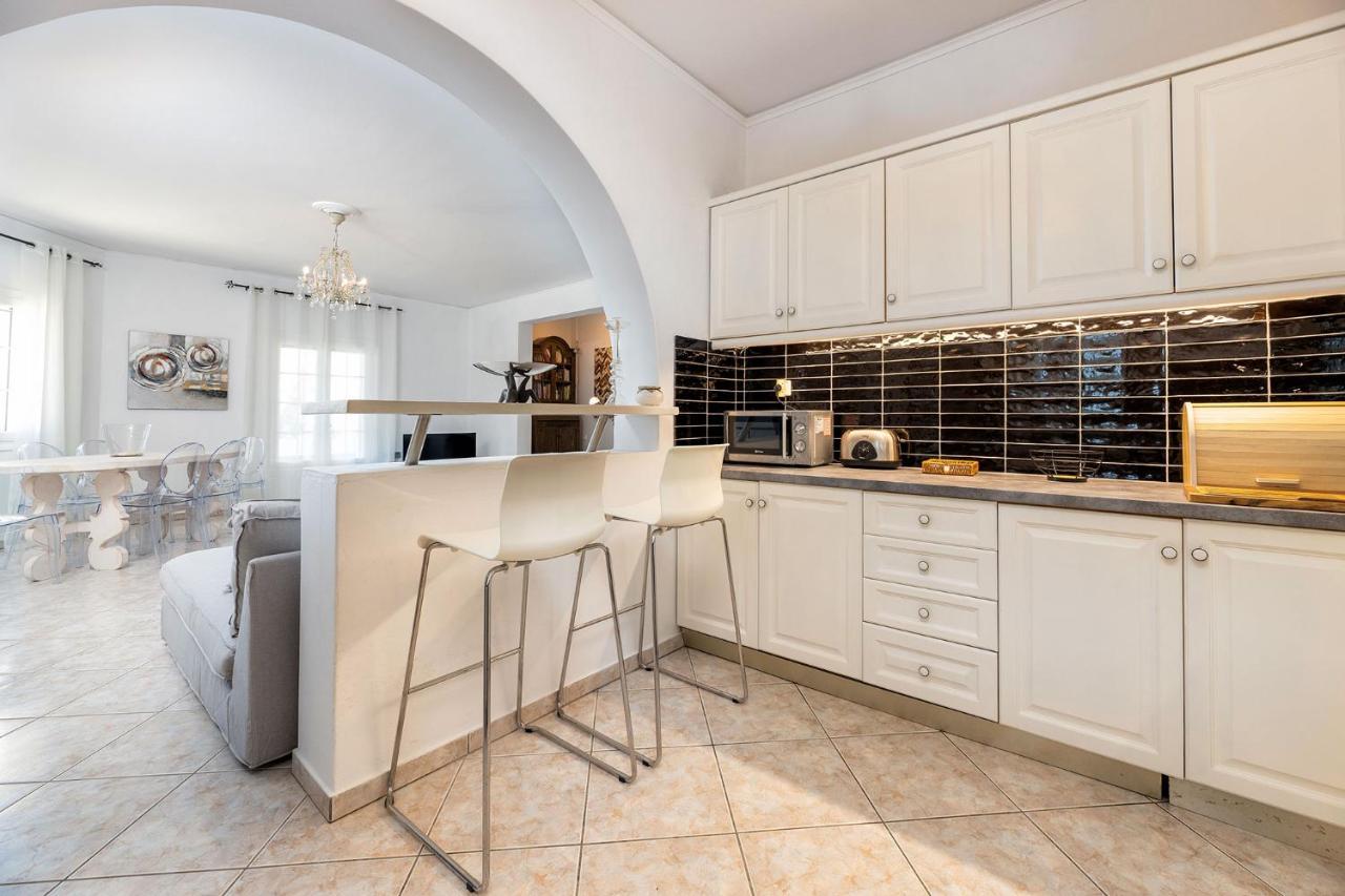 Daphne'S Lux Villa Paraspori  Exteriér fotografie