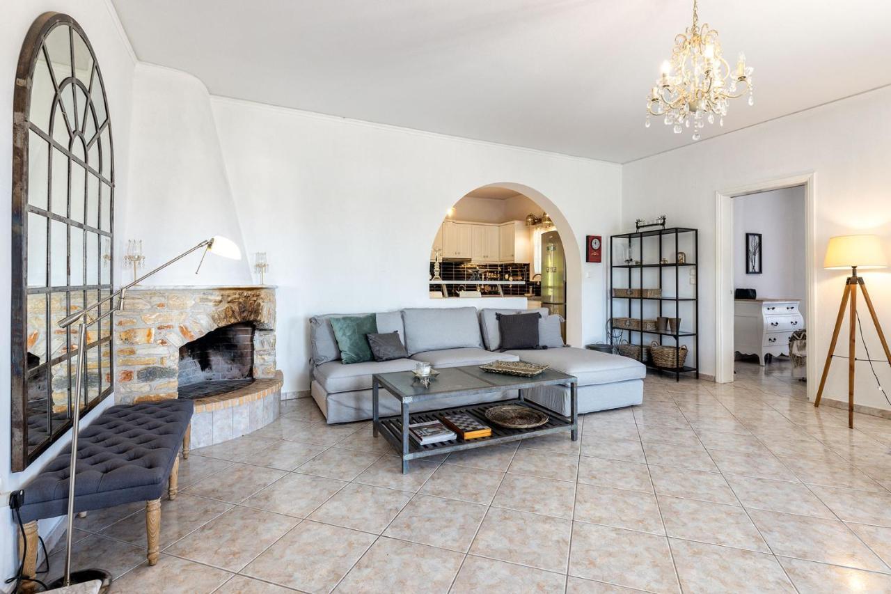 Daphne'S Lux Villa Paraspori  Exteriér fotografie