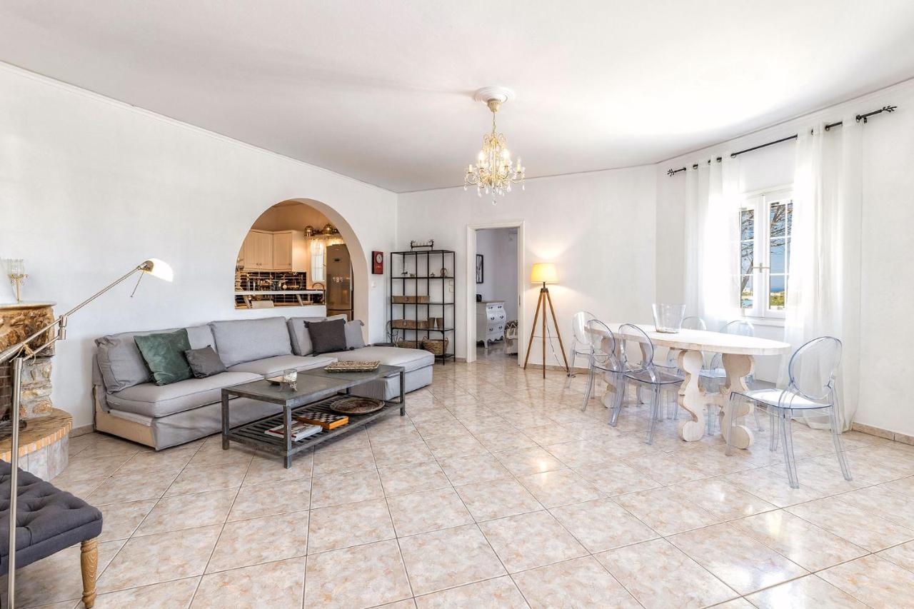Daphne'S Lux Villa Paraspori  Exteriér fotografie